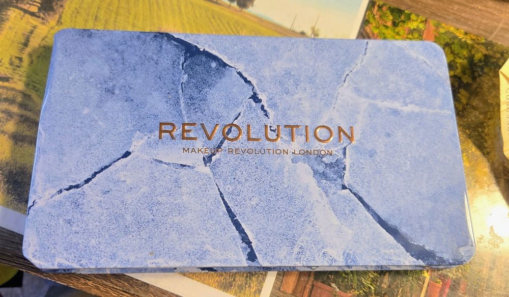 Paleta Cieni Revolution