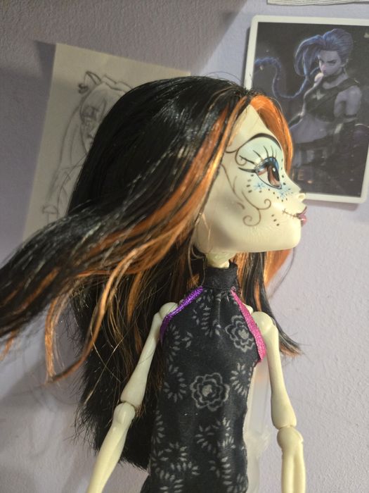 skelita calaveras scaris