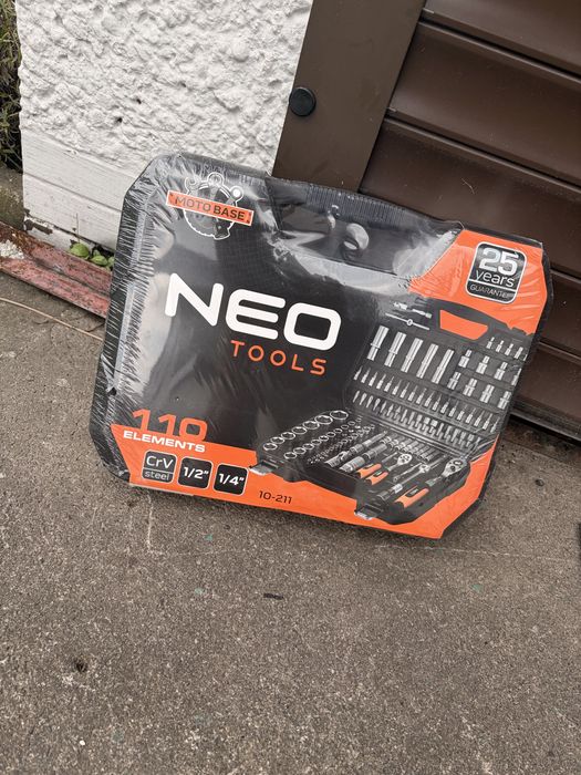 Klucze nasadowe neo tools 110elementow