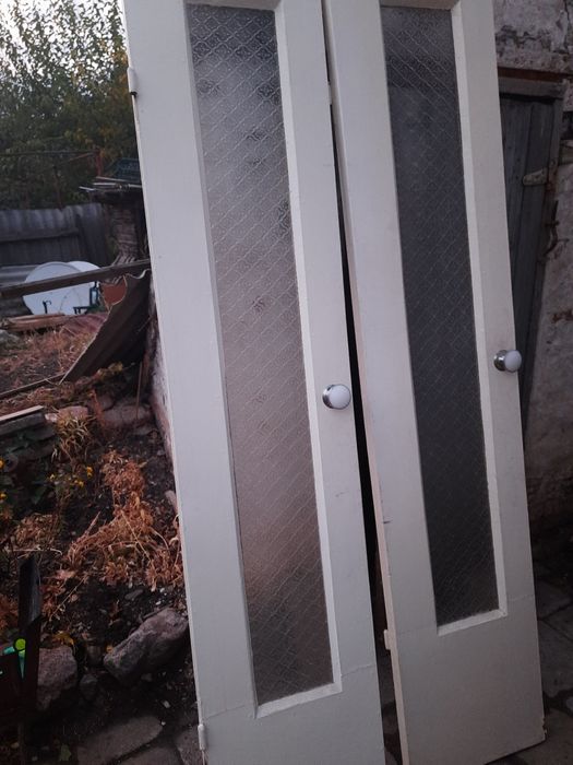 Двері вхідні , міжкомнатні