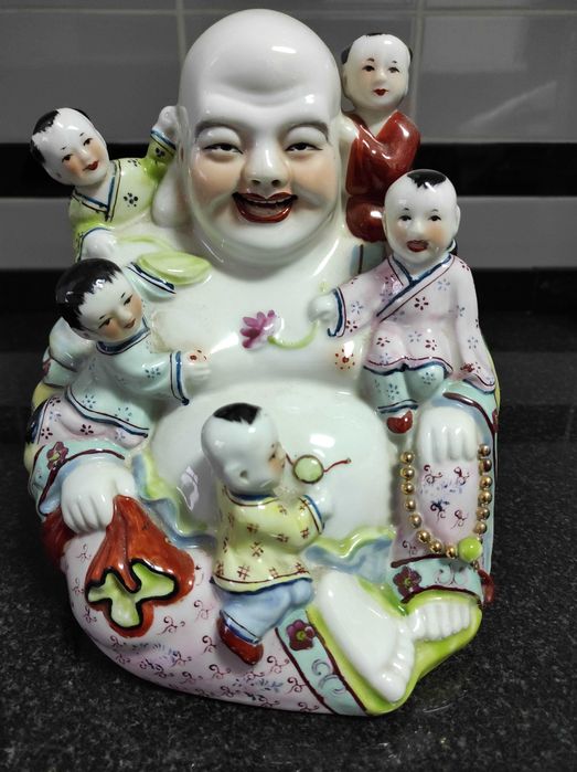 Buda com crianças estatueta arte orientak