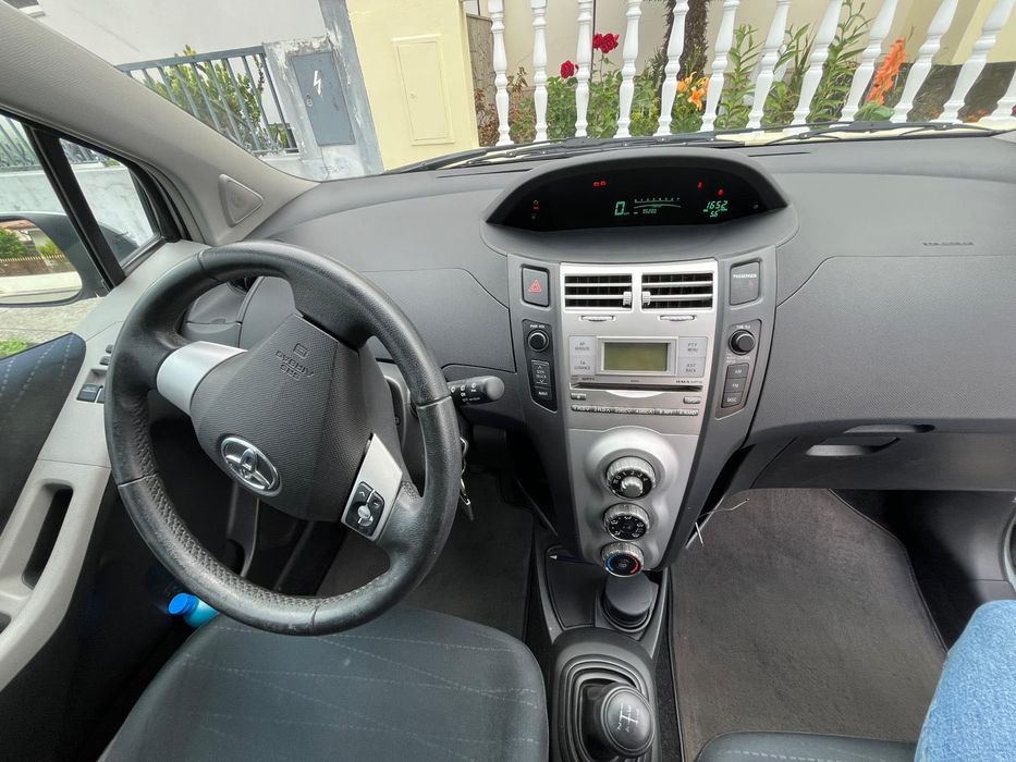 Toyota Yaris — fotografia 5
