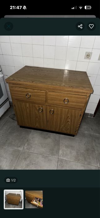 movel castanho com puxadores