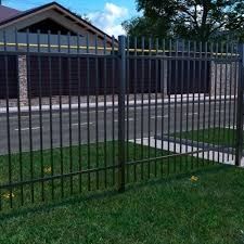 Крашу железние ворота,забори