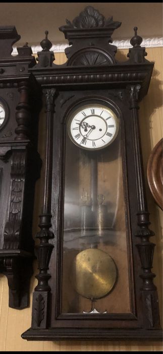 Продам большие настенные часы возрастом 140 лет