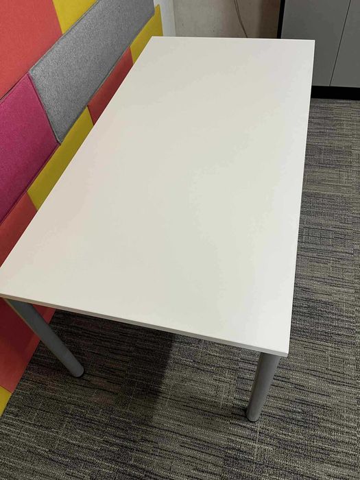 Biurko białe Nowy Styl 154x80 solidne, poziomowanie w stopce okazja!