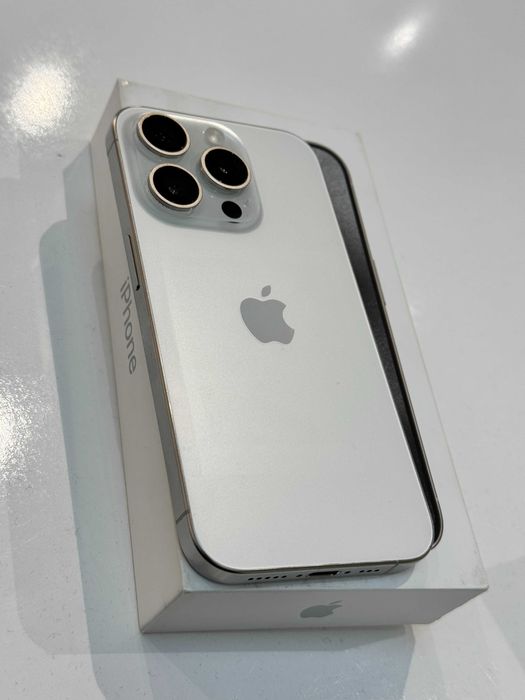 iPhone 15 Pro 128GB White titanium, świetny stan, 89% bateria