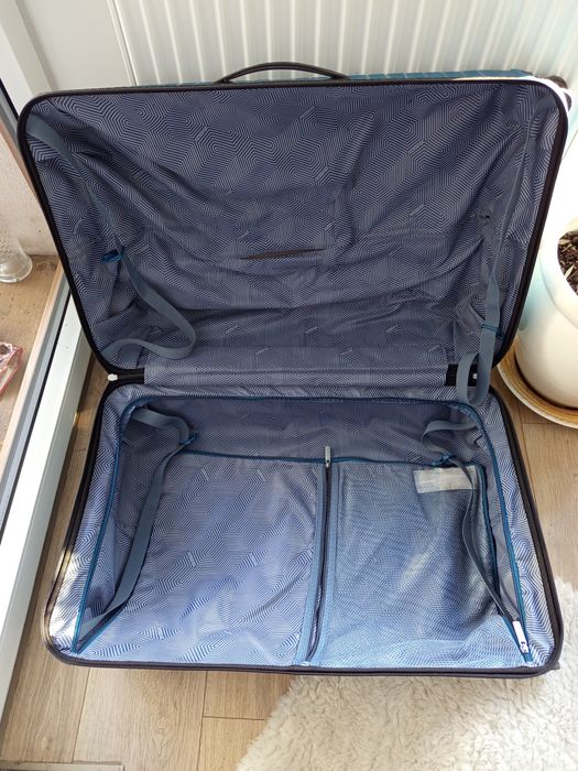 Duża walizka American traveller