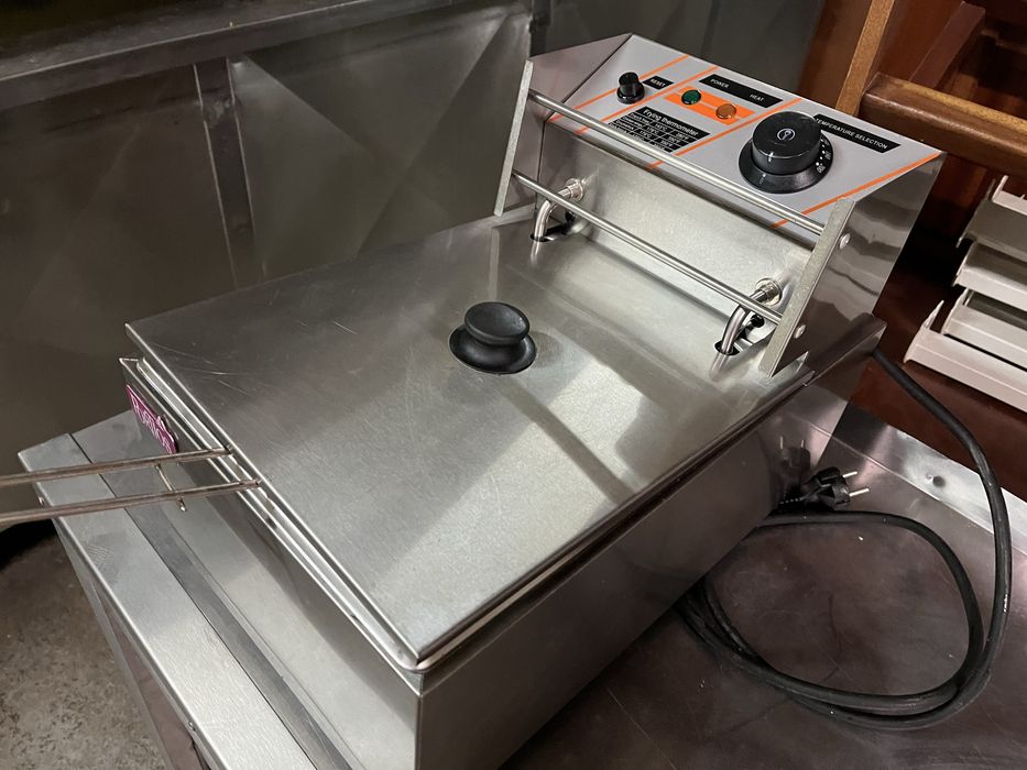Fritadeira monofásica em inox de 6 lt nova