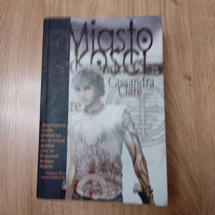 Miasto kości.            .