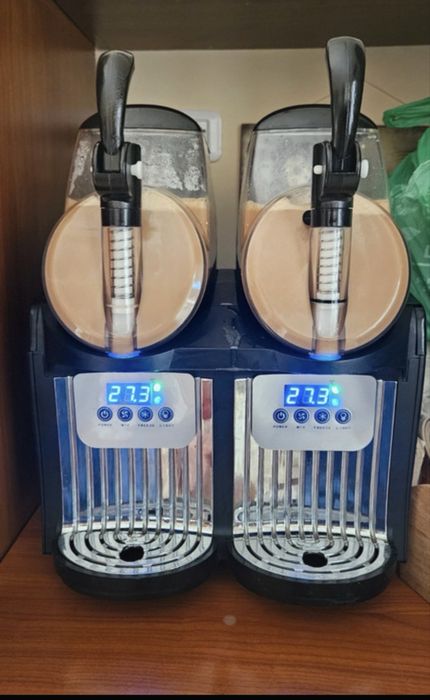 Maquina dupla de granizados