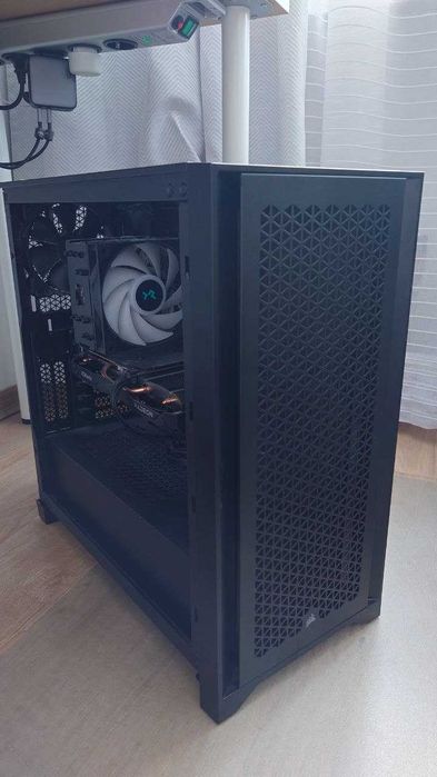 Obudowa komputera Corsair 4000D Airflow Black - Stan BDB