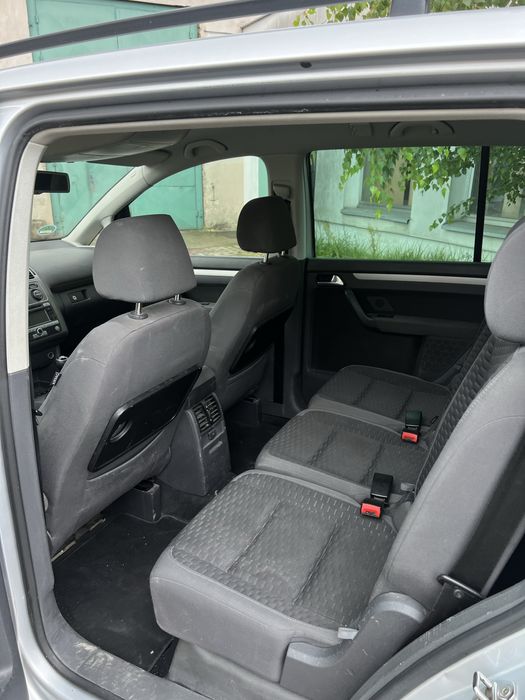 Volkswagen Touran 1.9 TDI 7 osobowy manual 2007 lift hak