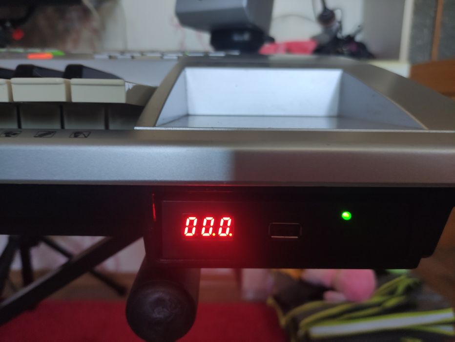 Синтезатор Yamaha Tyros 1