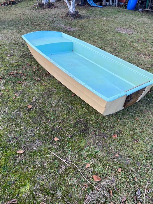 Łódź wiosłowa/katamaran/łódka