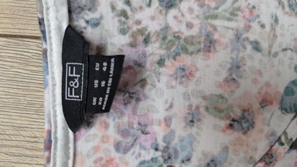 Delikatna bluzka na lato