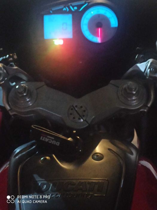 Ducati ST3 em bom estado