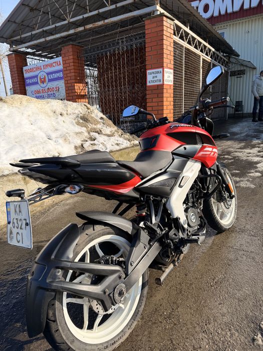 Bajaj pulsar ns 200