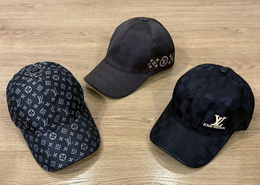 Кепка LV Louis Vuitton беж чорна синя