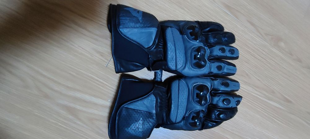 Luvas Dainese novas