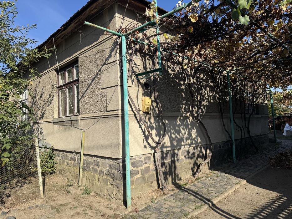 Продаж будинку з усіма комунікаціями