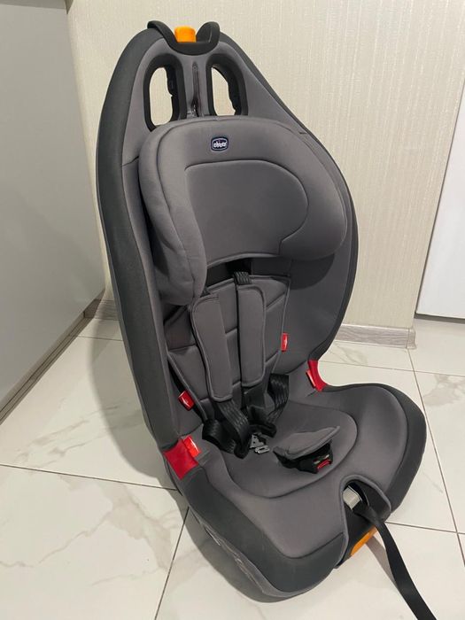 Автокрісло Chicco Gro-Up
