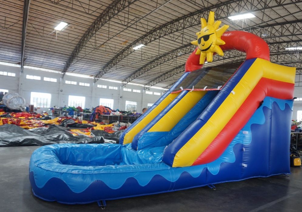 Insuflável escorrega de água - PVC - novo