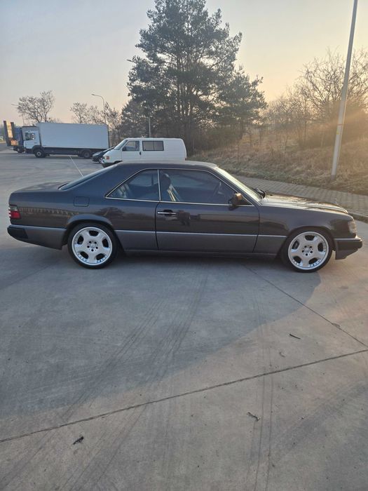 Mercedes 124 coupe 3.0