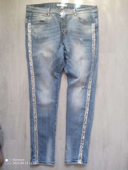 Jeansy z brokatowym lampasem 40