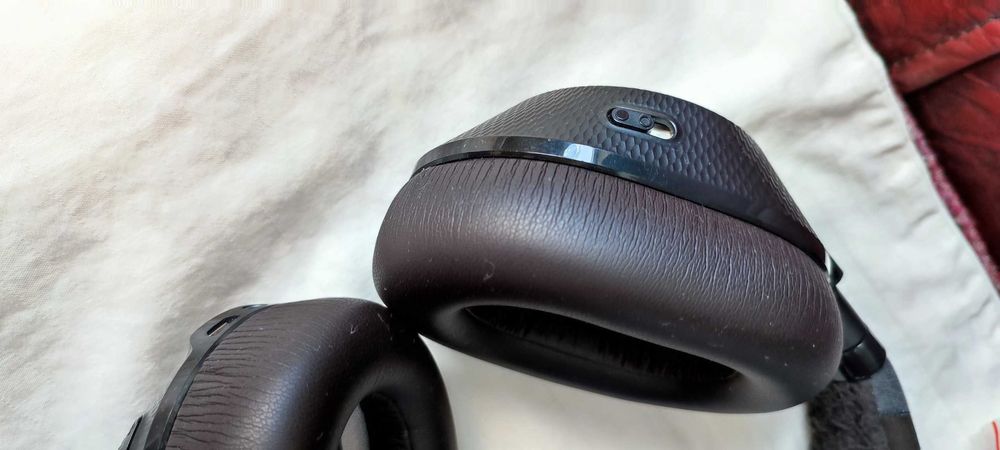 Plantronics BackBeat PRO 2