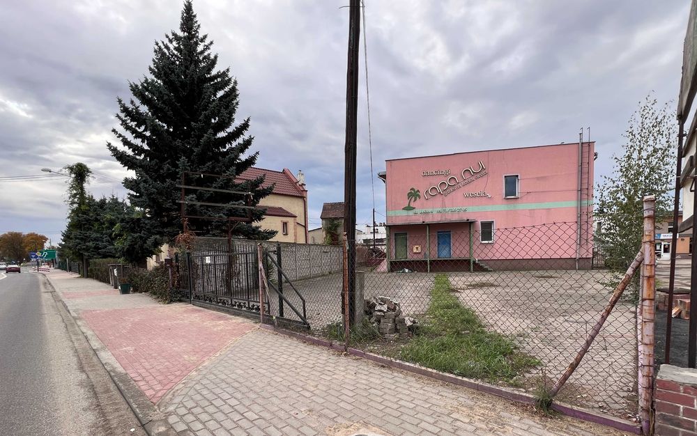Sala 225m2 lub 100m2/Lokal użytkowy/Sklep