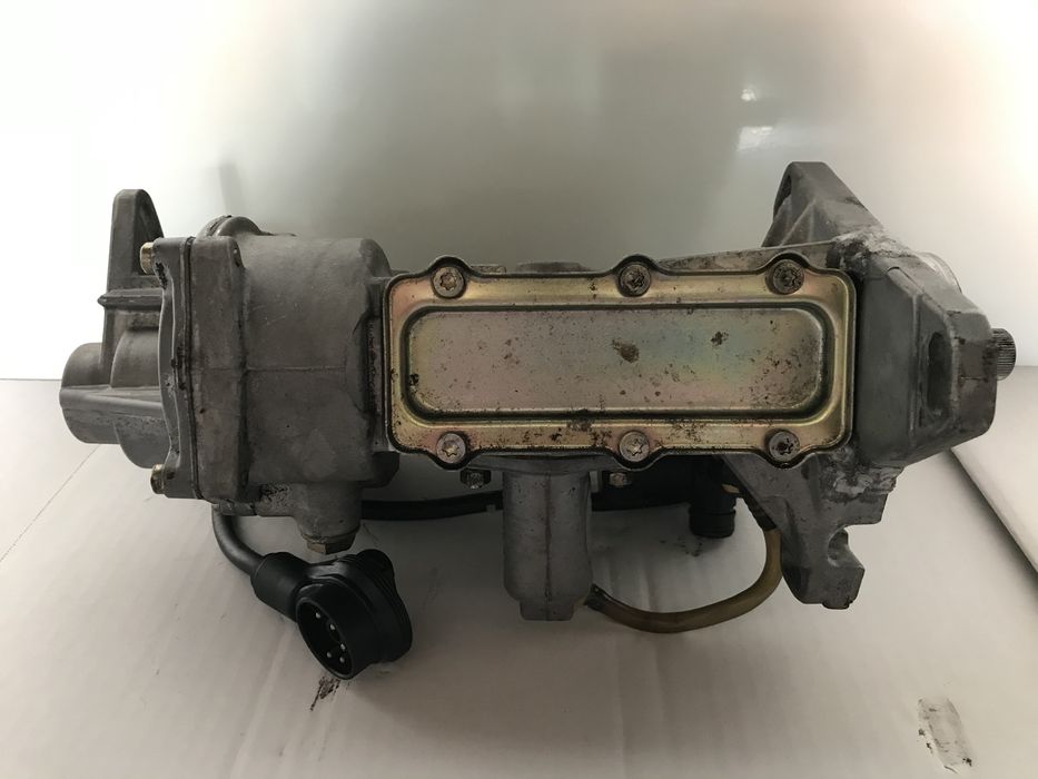 Bomba injectora mercedes 300 D 6 cilindros 1998.