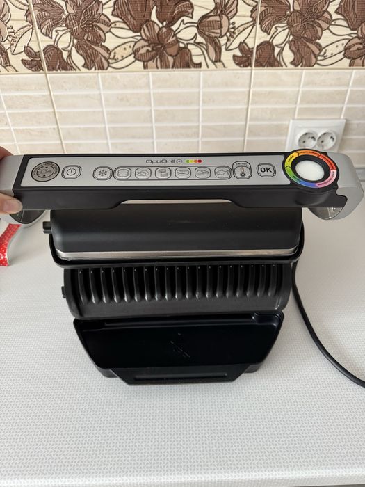 Гриль Tefal прижимний