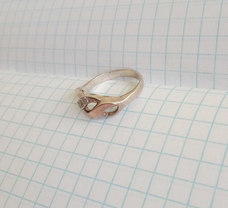 Каблучка кольцо Срібло 925 проба. Золота вставка. Розмір 16,3