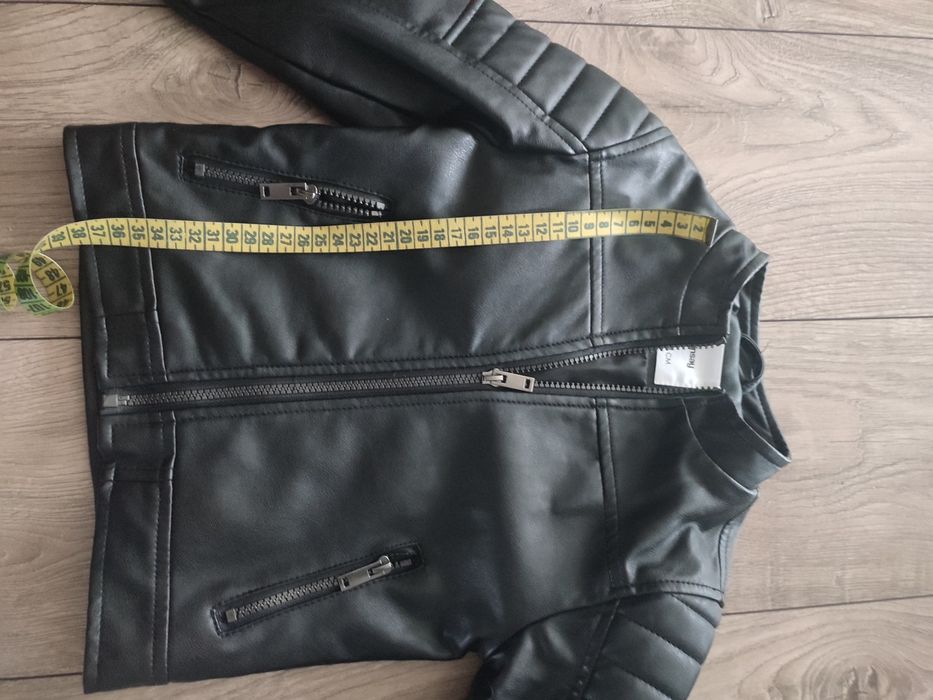 Kurtka 104 czarna "skórzana"