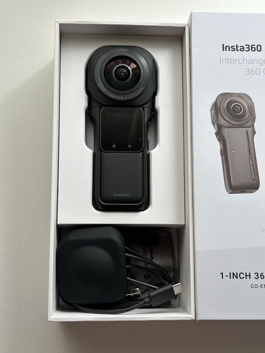 Action Cam INSTA360 One RS 1-Inch (6K - 21 MP - Wi-Fi e Bluetooth)