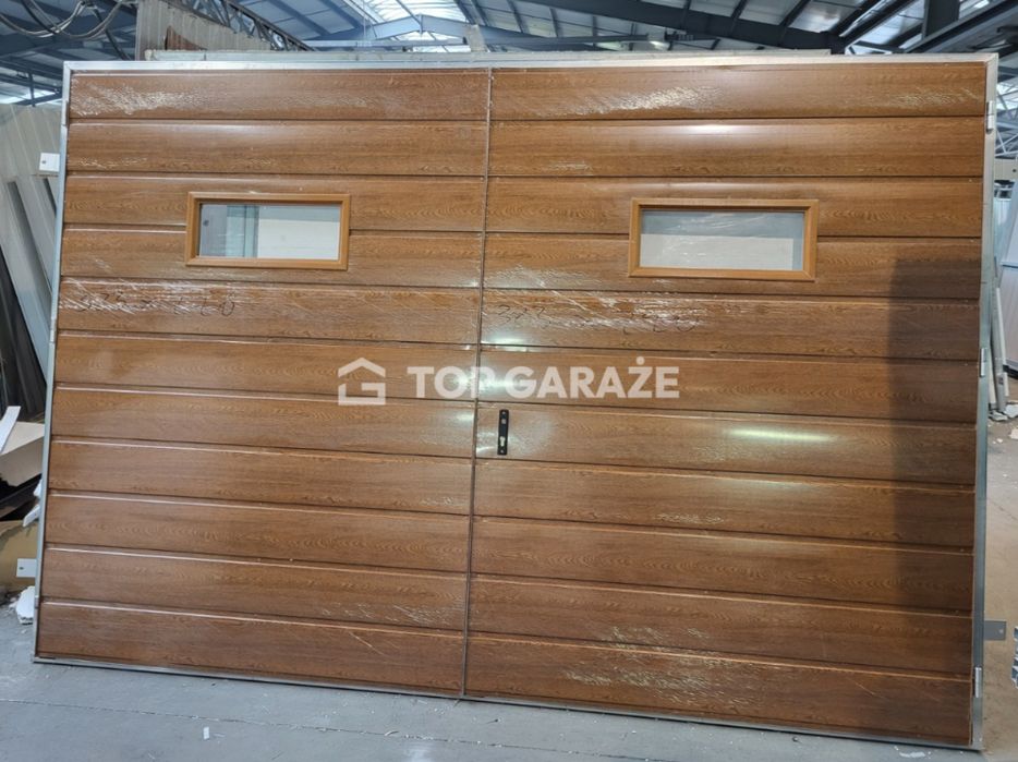 Bramy garażowe na wymiar – uchylne i dwuskrzydłowe | Ocieplane | Różne kolory