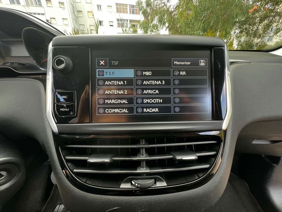 Peugeot 208 Active 1.2 VTi (2014) – Bem estimado