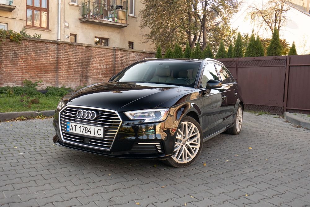 Audi A3 E-tron Sportback Hybrid Ауді А3 Етрон Електро