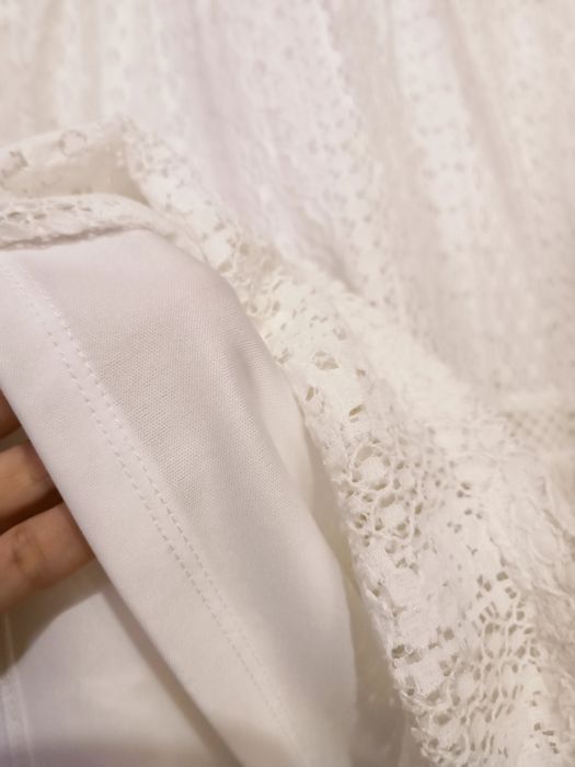 Світле плаття вільного крою 48