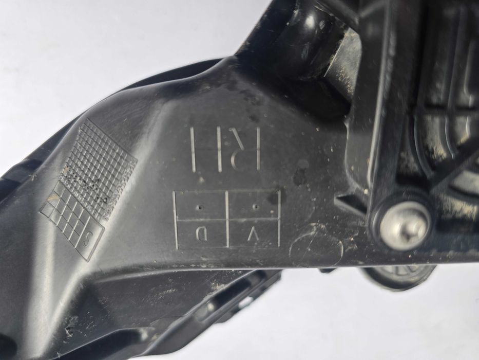 lampa przód DRL led Renault Megane 5 E-tech