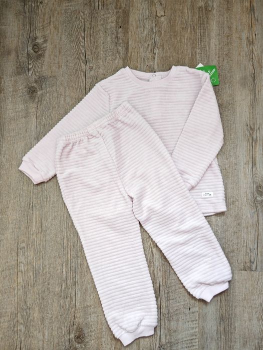 Komplet dresowy dla dziewczynki z dobrym składem Tex nowy