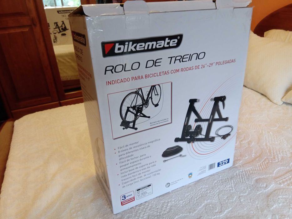 Bicicleta com rolo de treino