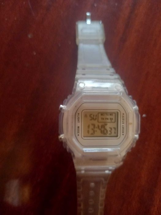 Электронные часы, спортивные и винтажные электронные часы