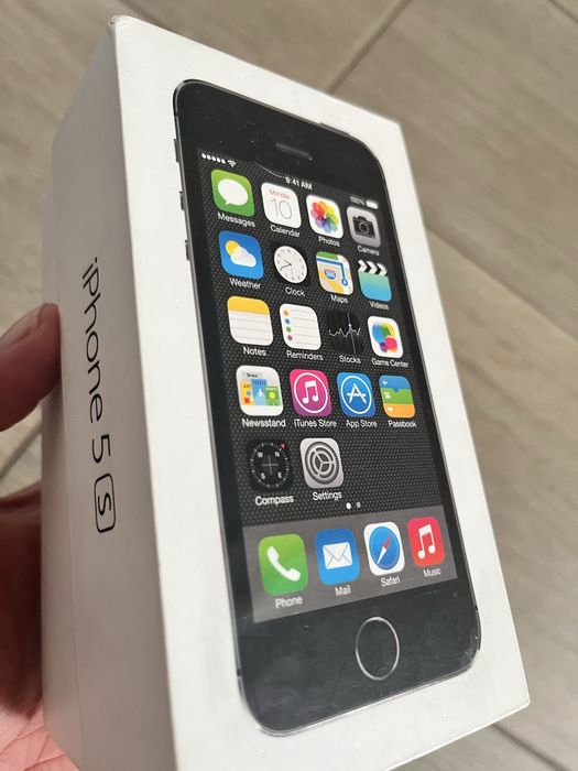 Продам Iphone 5 s