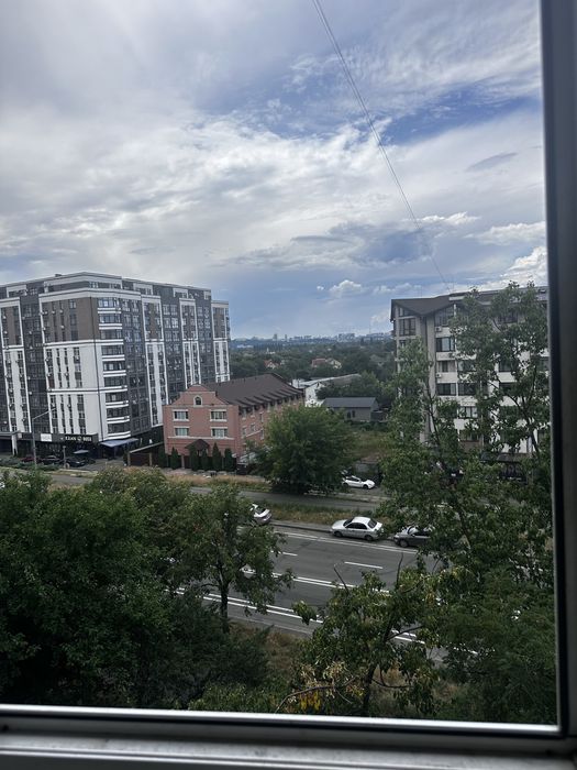 Однокімнатна на Райдужній біля озера