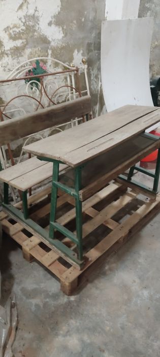 Mesa de escola vintage