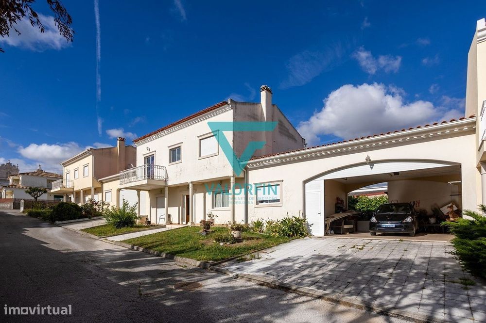 MORADIA T4 em Condomínio Fechado | Milagres – Leiria