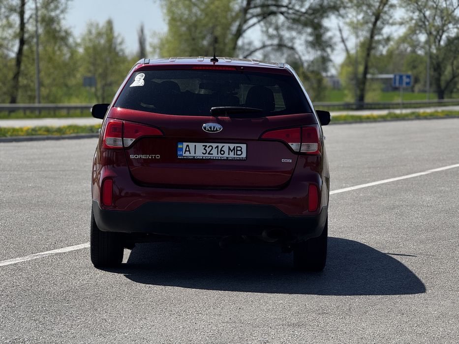 Продам Kia Sorento 2013