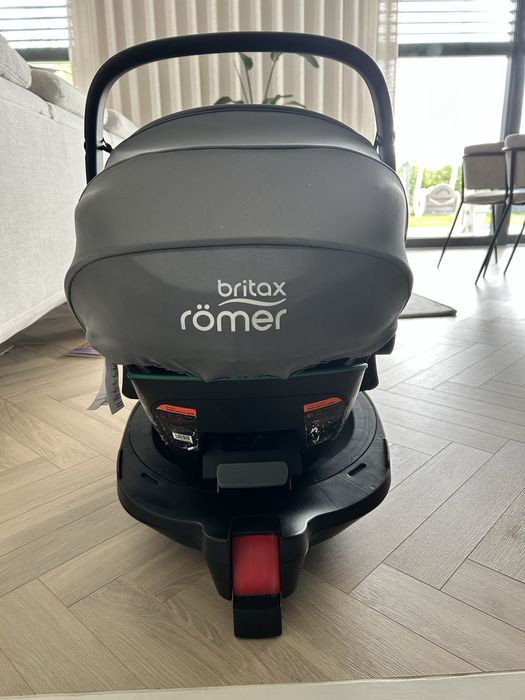 Fotelik Britax Romer i-size 3 baza Flex Base iSense